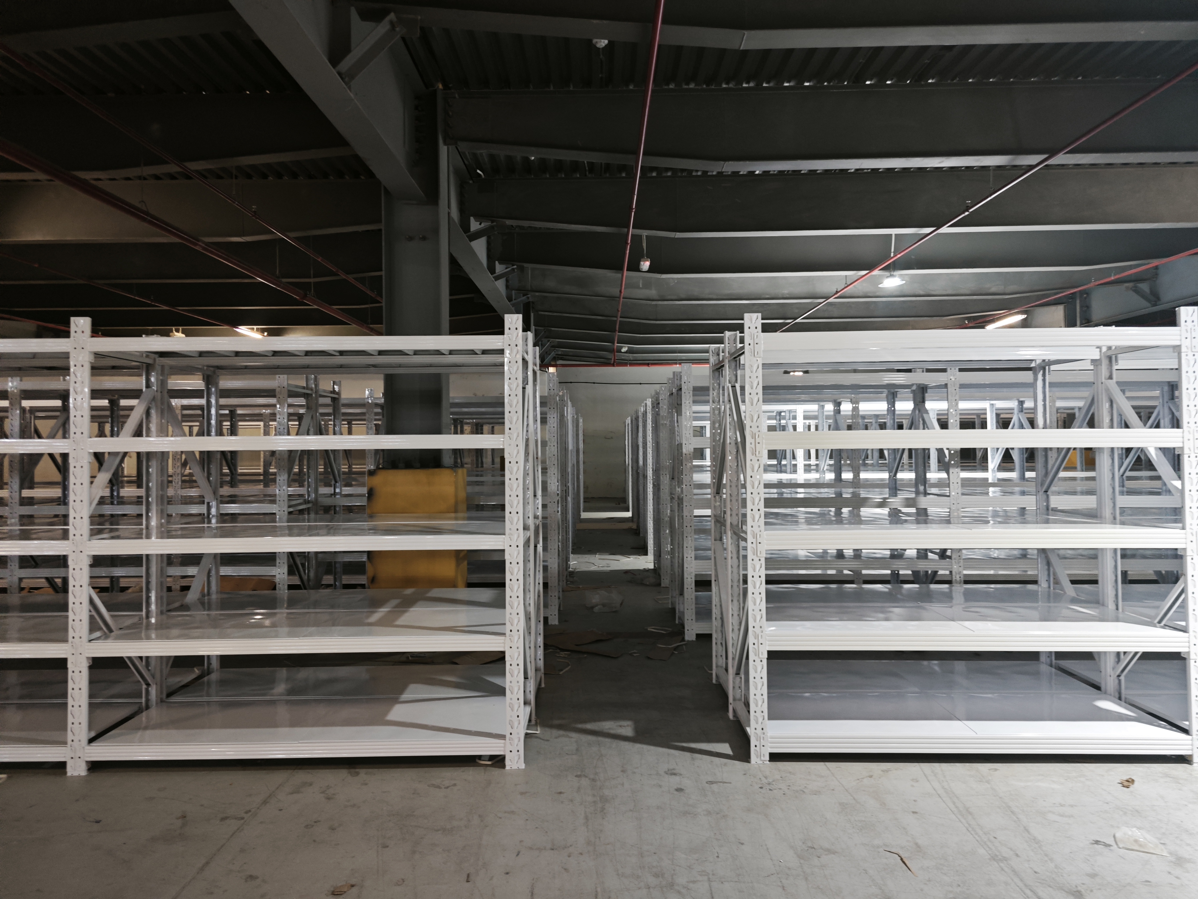 light-duty-shelving-jebel-ali-dubai-warehouse 3.Light-duty warehouse shelving installation by GXM in Jebel Ali, UAE