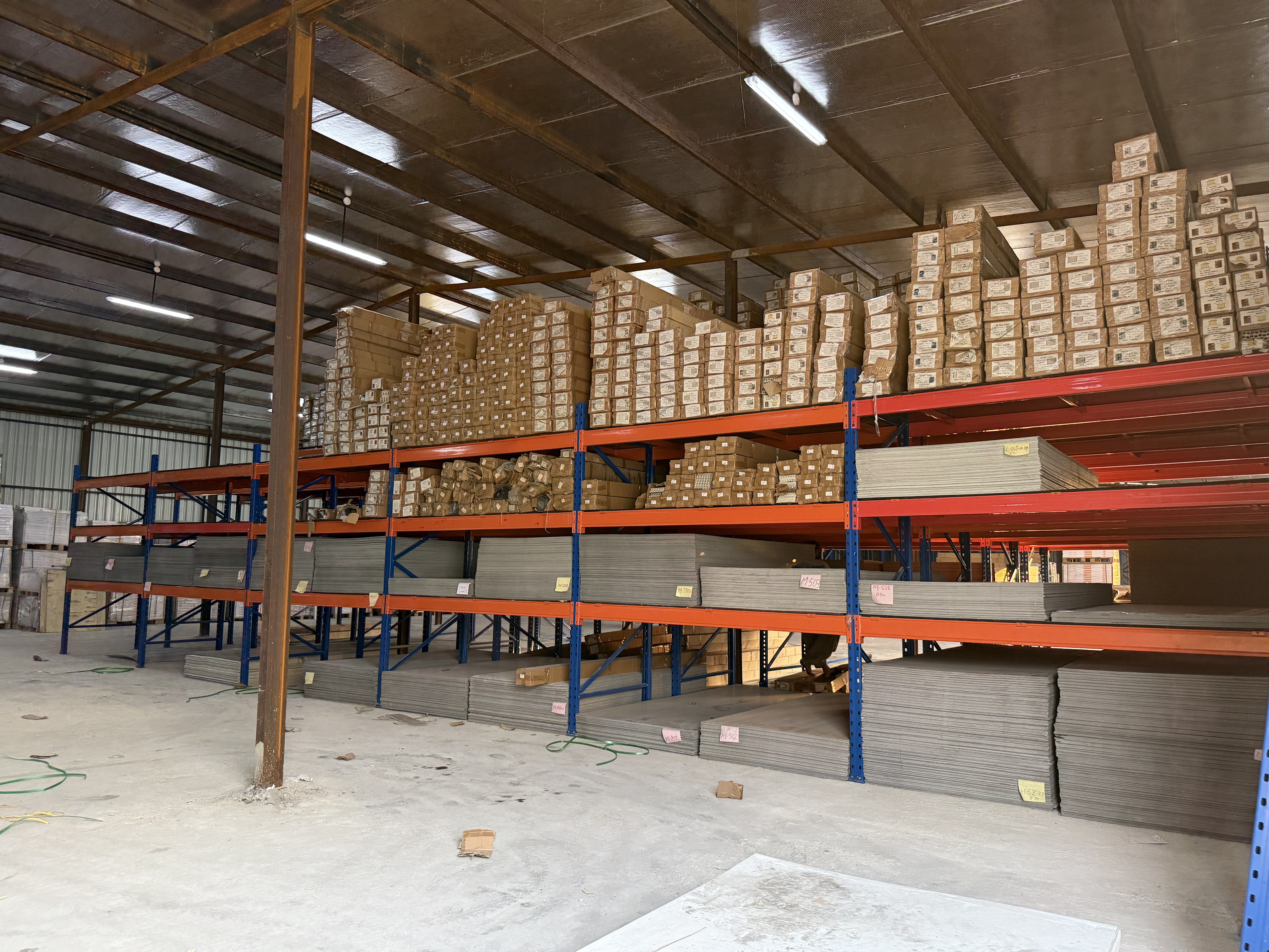 Heavy duty pallet racking installation in Ajman warehouse-04