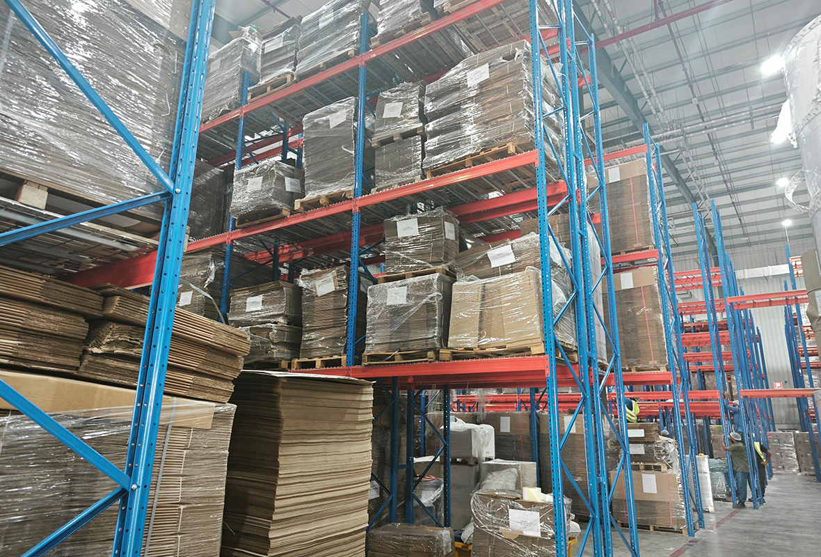 7.5m-high-heavy-duty-storage-racks-warehouse-uae-03