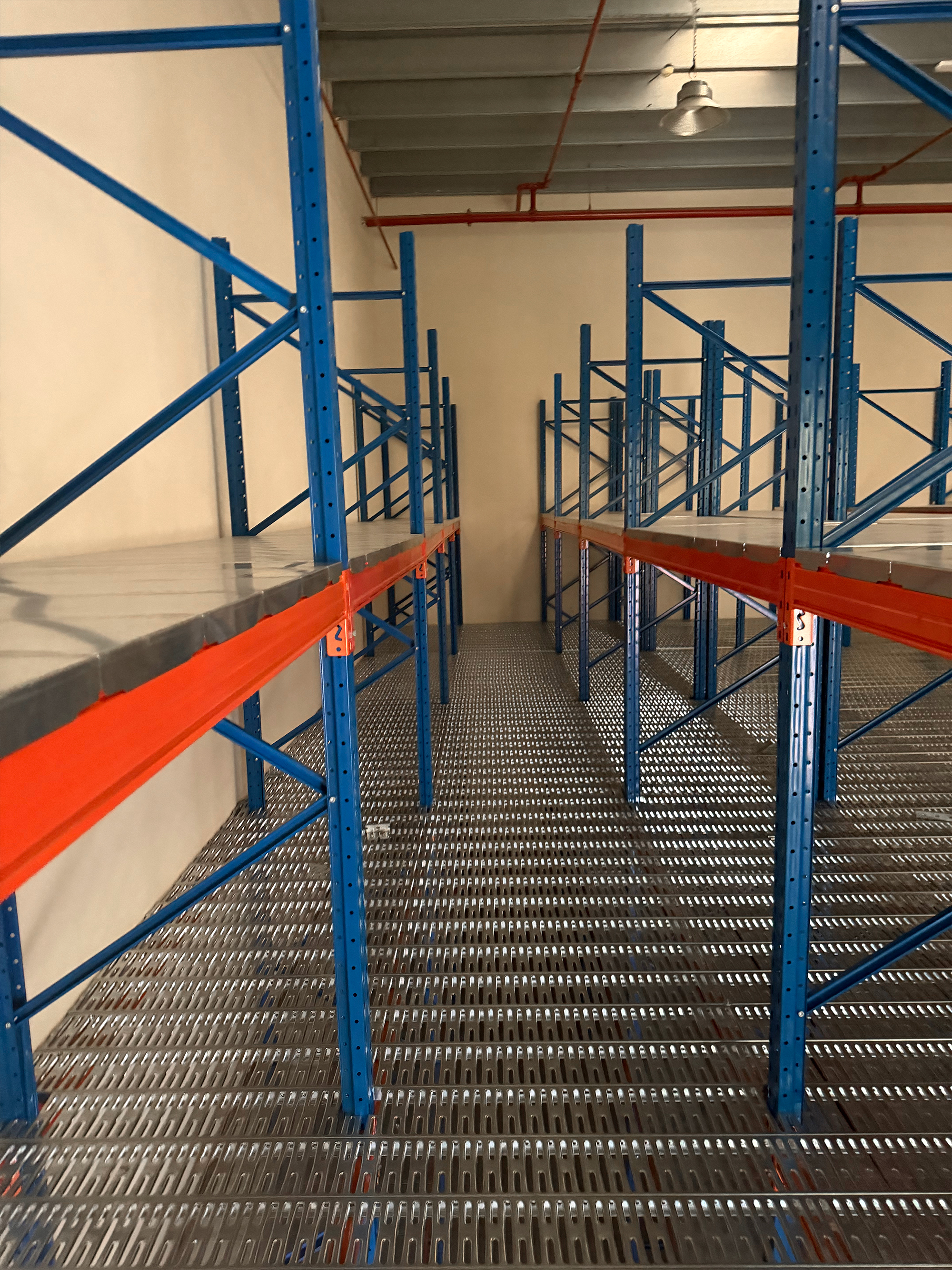 6.heavy-duty-racking-mezzanine-platform-ajman-uae
