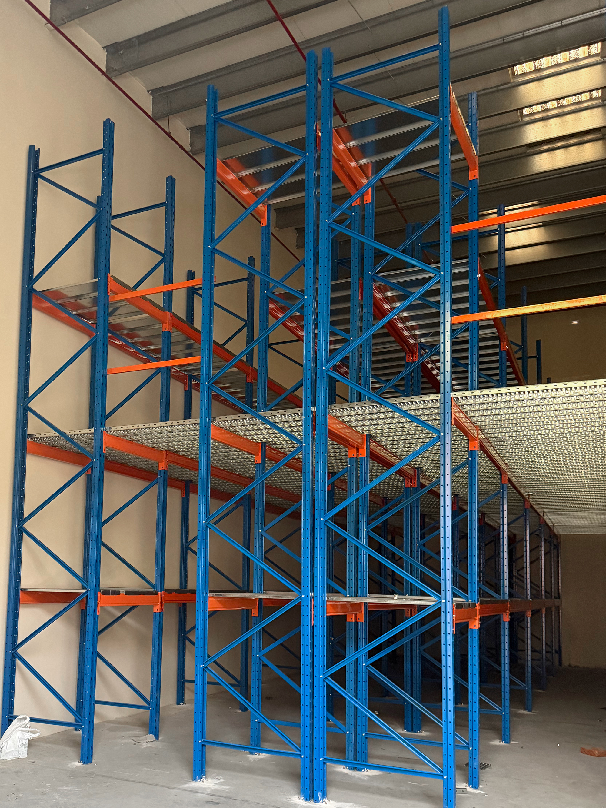 8.heavy-duty-racking-mezzanine-platform-ajman-uae