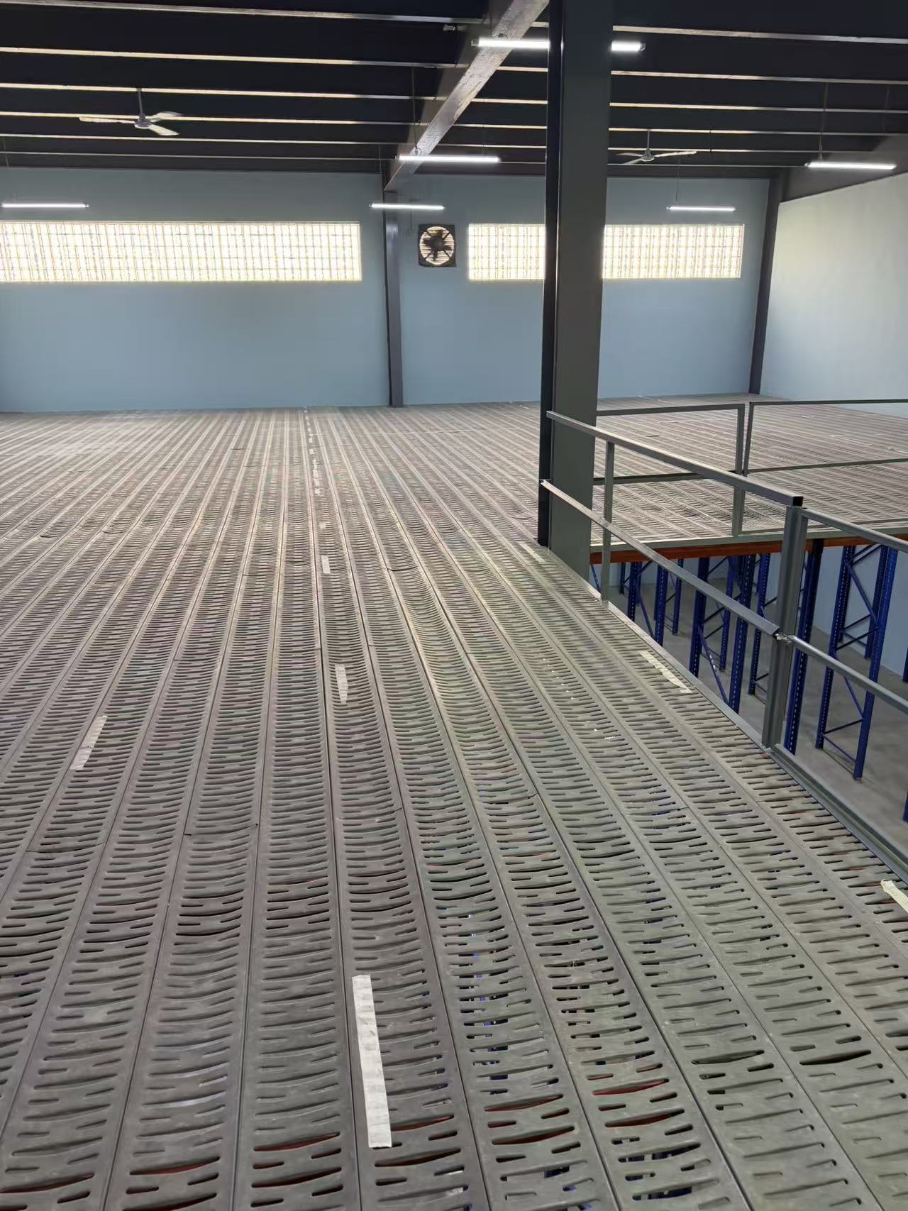 06-custom-mezzanine-racking-system-dubai