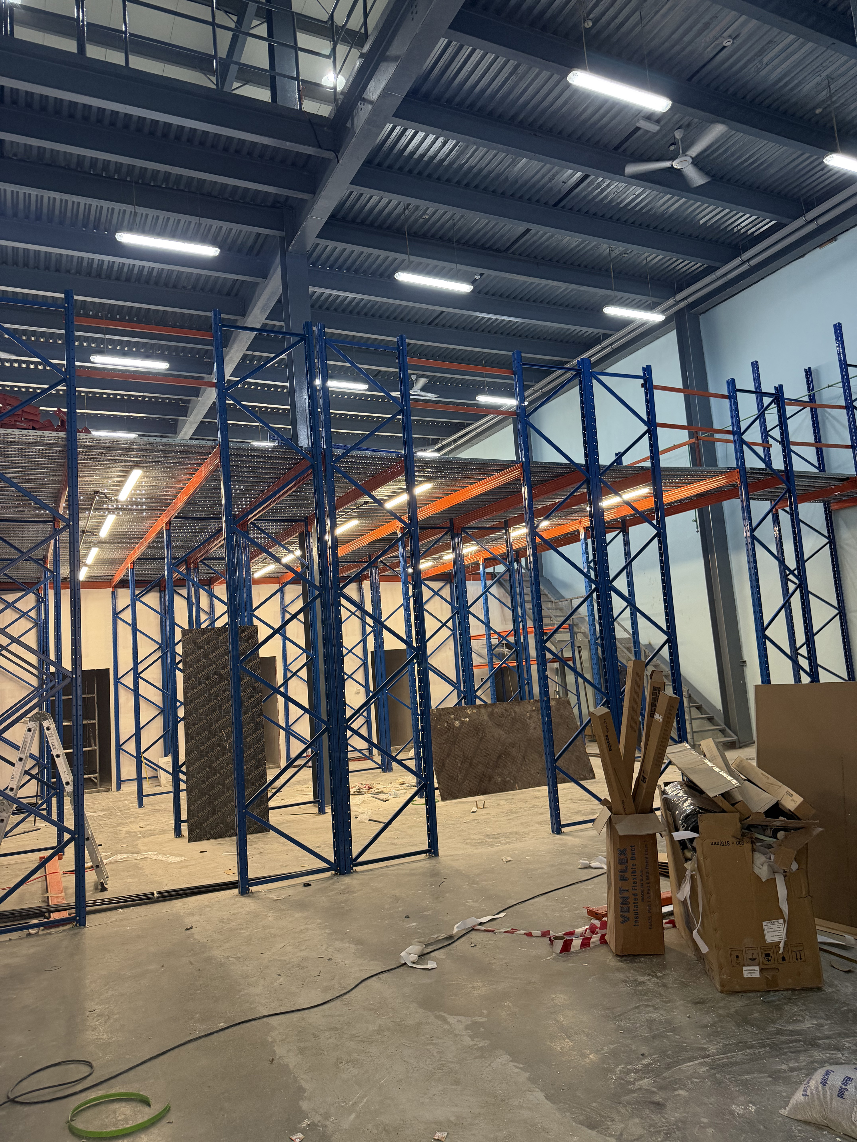 how-to-maximize-warehouse-space-mezzanine-floor-03
