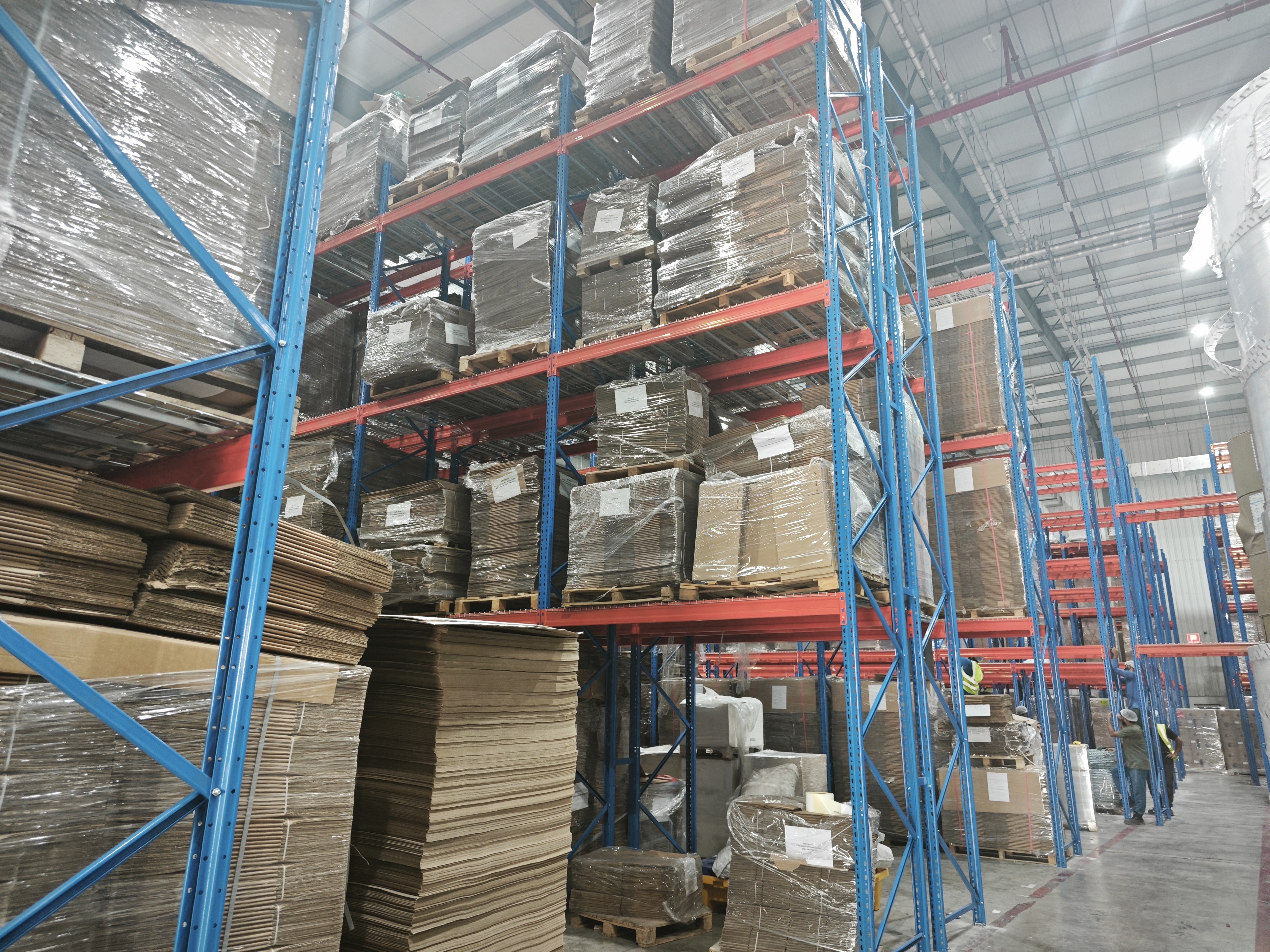 heavy-duty-pallet-racking-warehouse-optimization-middle-east-02