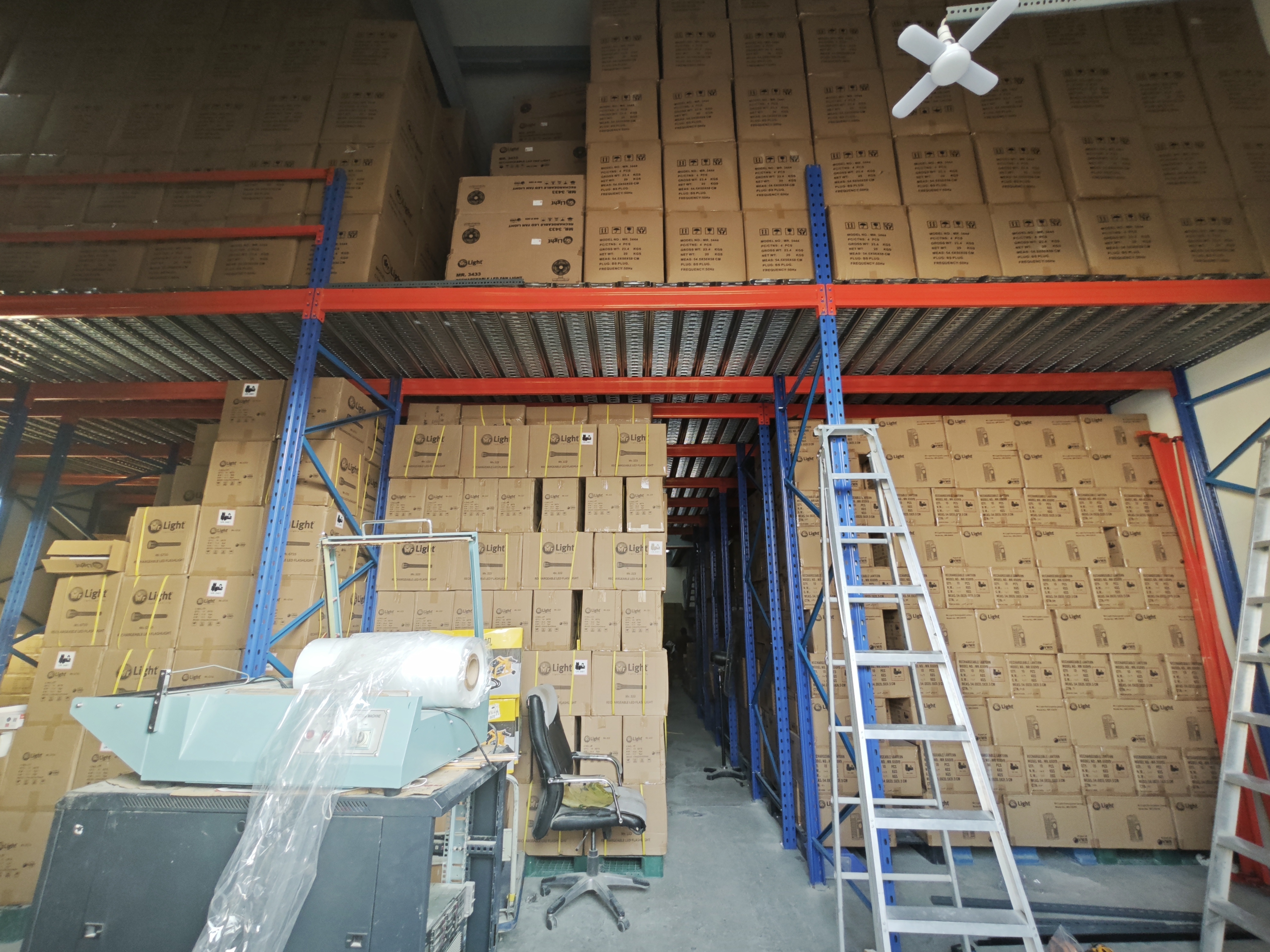 customized-mezzanine-racking-factory-price-saudi-02