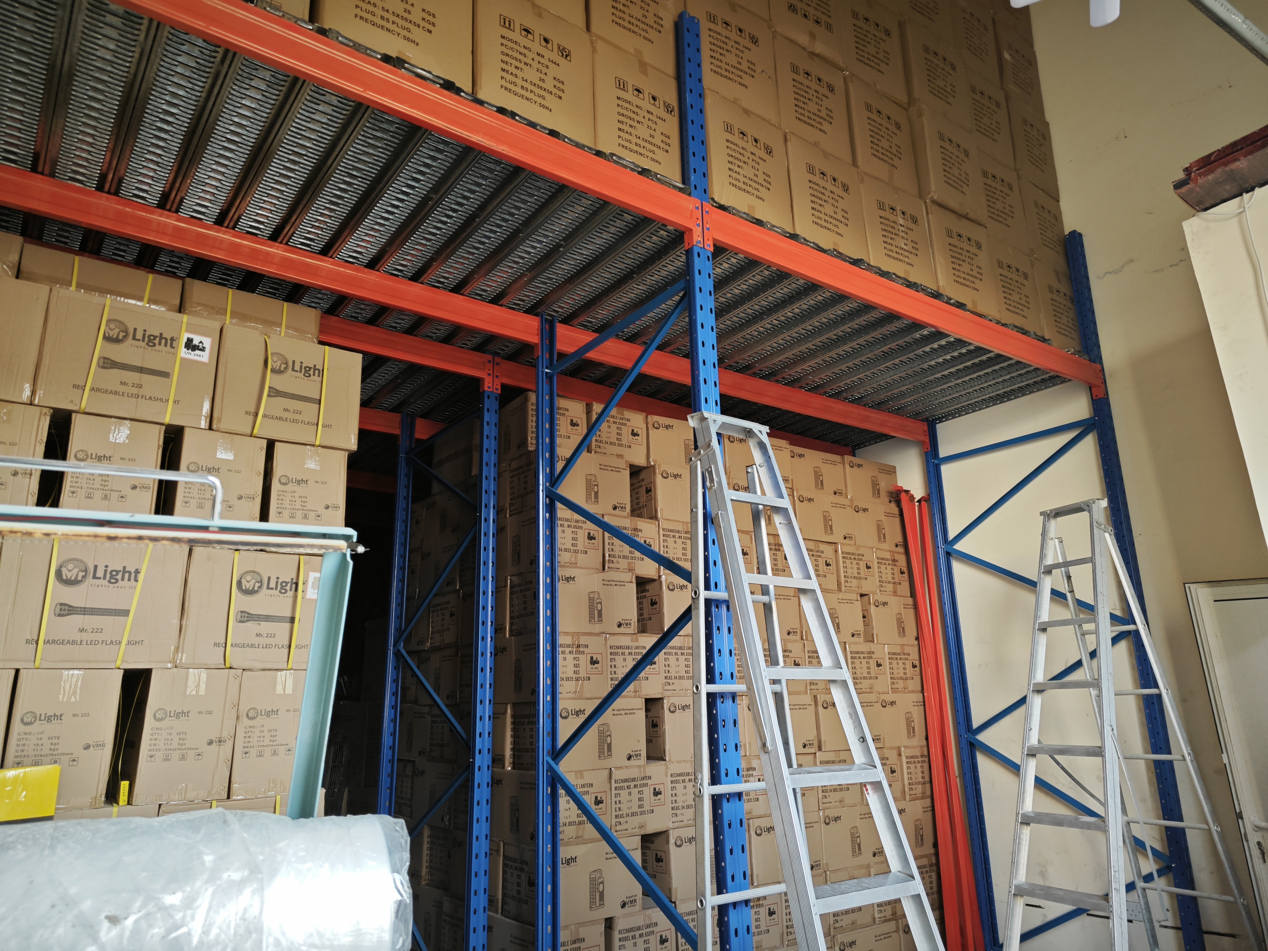 customized-mezzanine-racking-factory-price-saudi-04