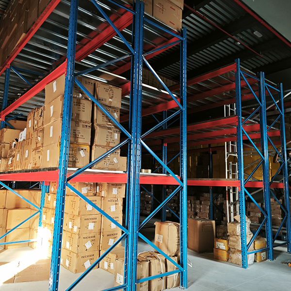 Customized Heavy Duty Pallet Racking Solutions Middle East | GXM Shelving and Racking