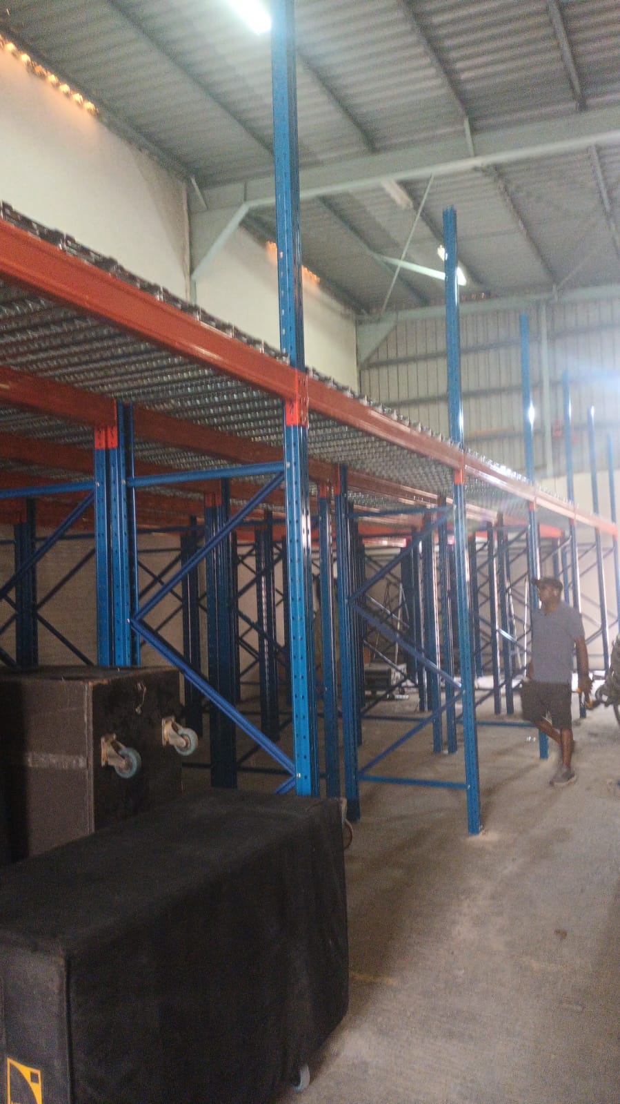 7.dubai-500sqm-hardware-warehouse-mezzanine-floor-gxm