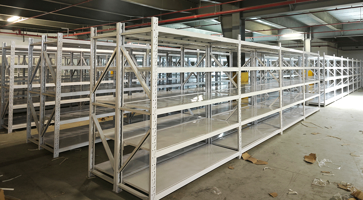2m-high-5-tier-medium-duty-racking-system-uae-01
