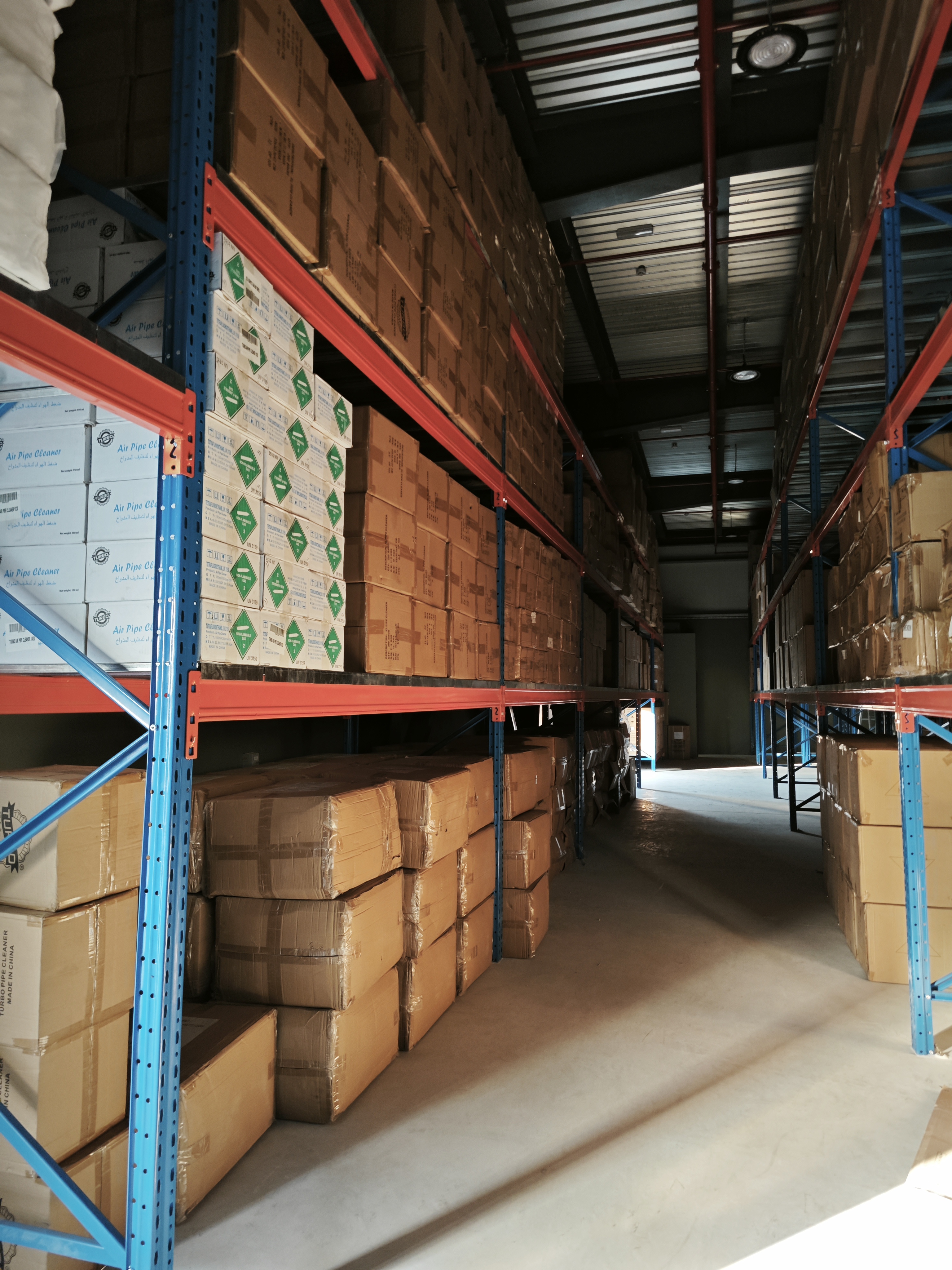 customized-heavy-duty-pallet-racking-solutions-gcc-02