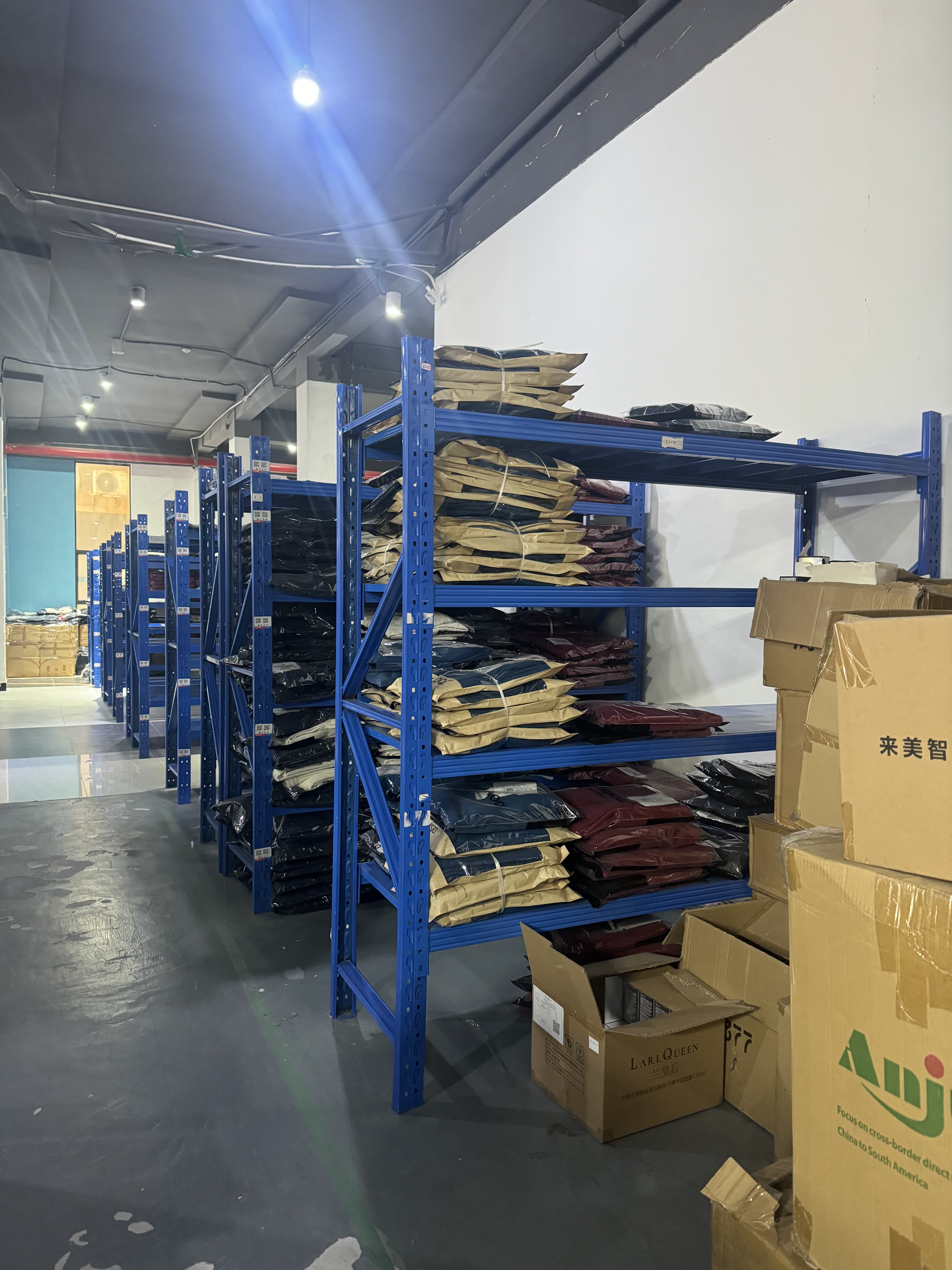 4.gxm-factory-direct-local-stock-medium-duty-racks-dubai