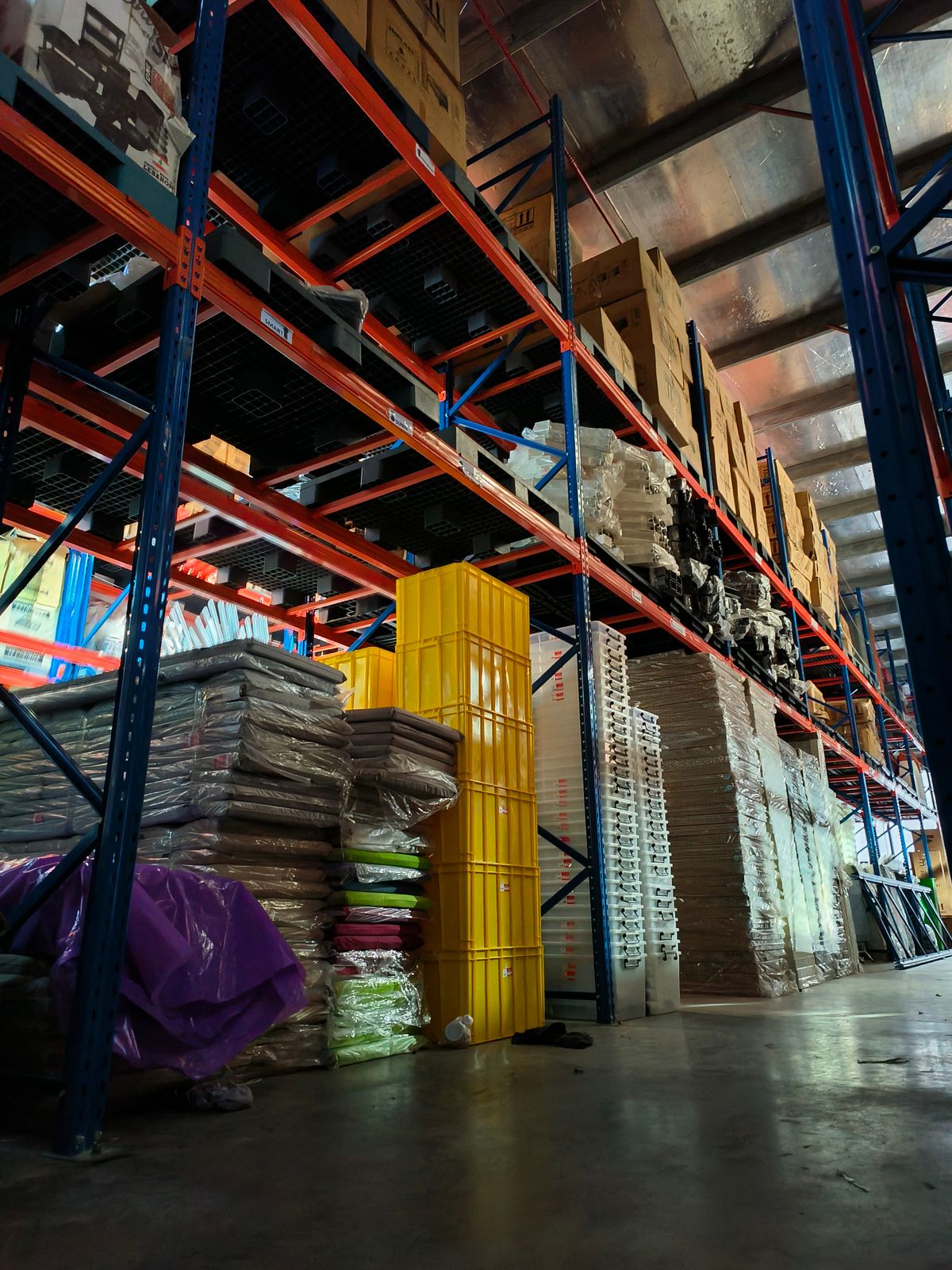 4.Steel-pallet-racks-for-heavy-loads-2-tons-per-level