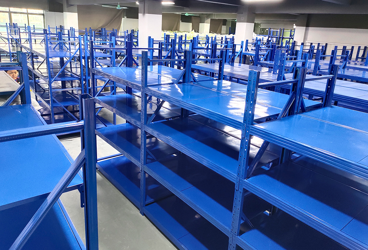 2m-high-5-tier-medium-duty-racking-system-uae-05