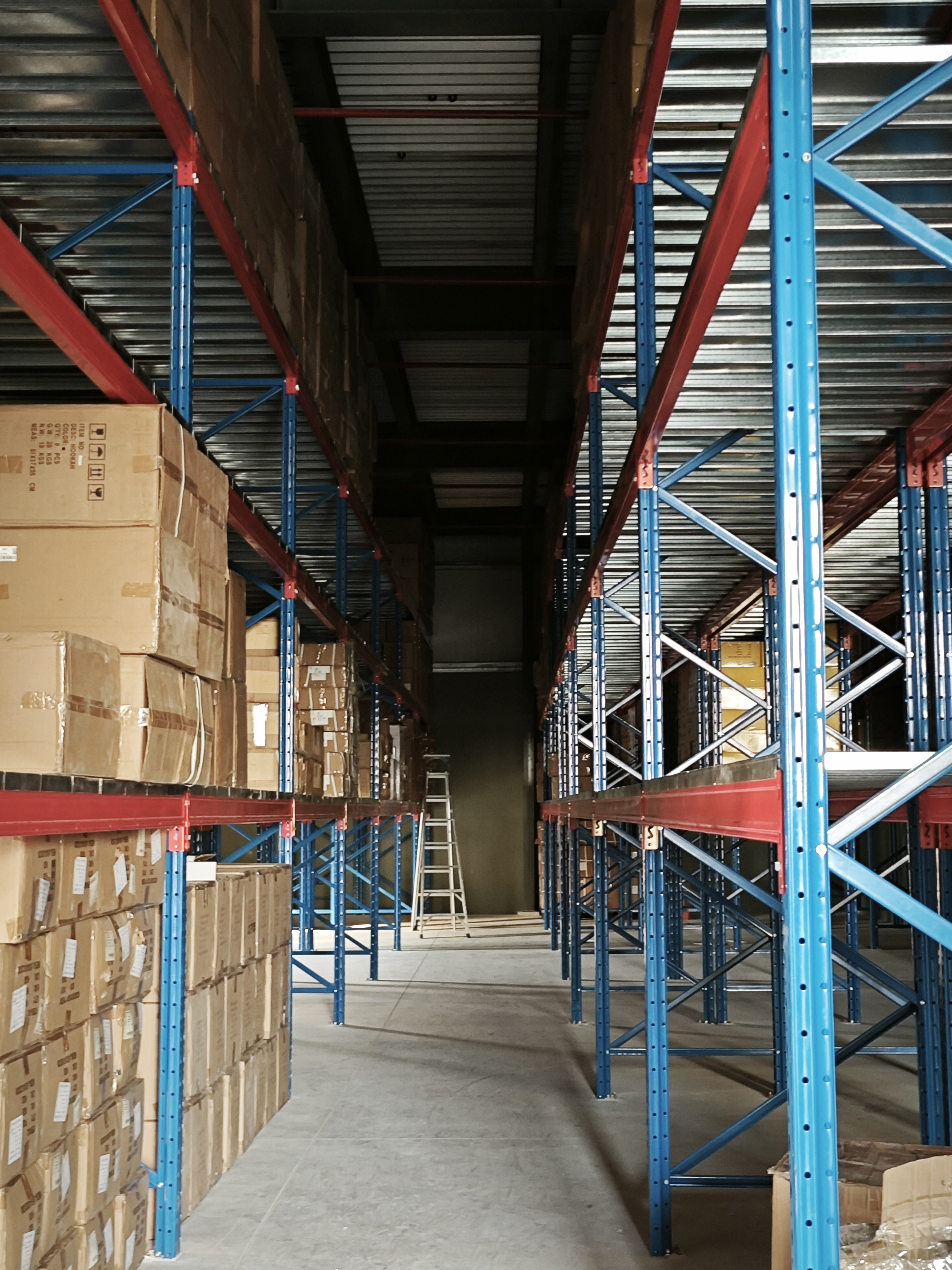 customized-heavy-duty-pallet-racking-solutions-gcc-03