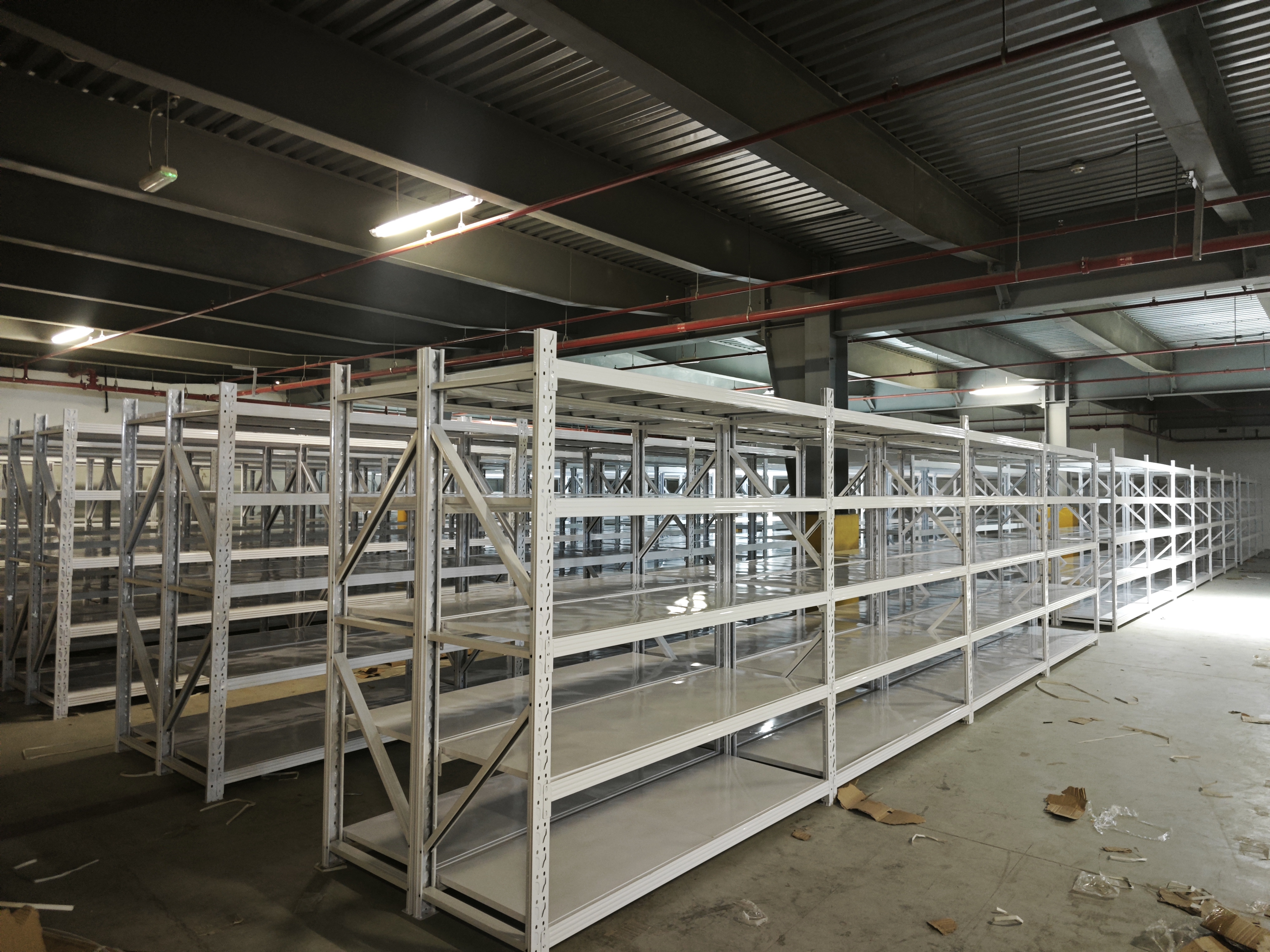 3.light-duty-shelving-jebel-ali-dubai-warehouse