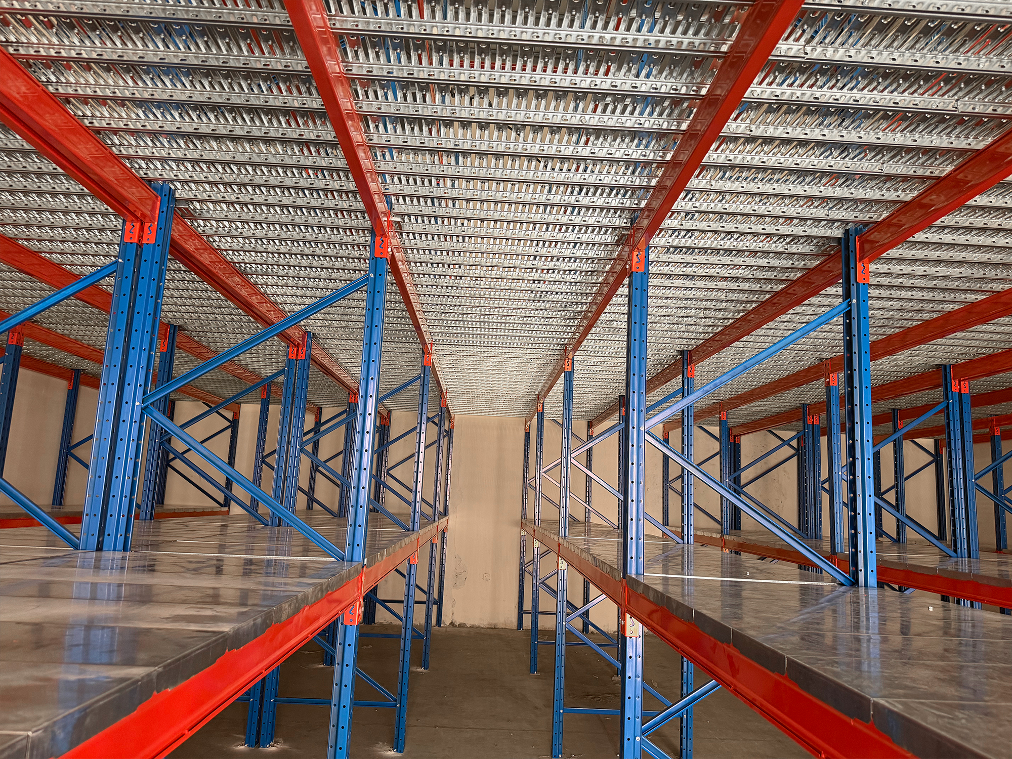 3.heavy-duty-racking-mezzanine-platform-ajman-uae